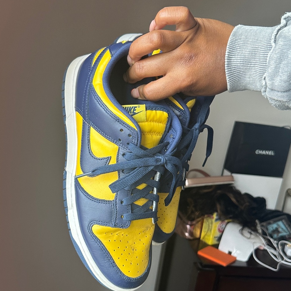 Nike Michigan dunks - Picture 4 of 4